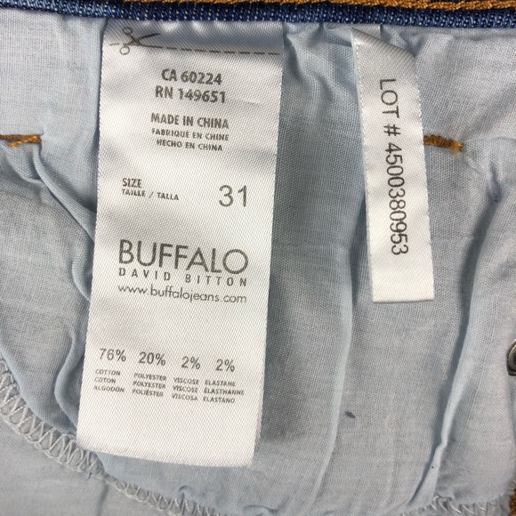 Buffalo David Britton Shorts - like NEW - Picture 6 of 7